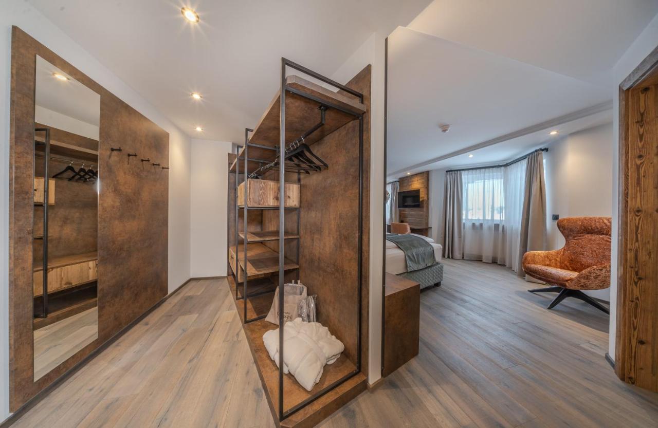 Hotel Comploj Adults Only Сельва-ди-Валь-Гардена Экстерьер фото