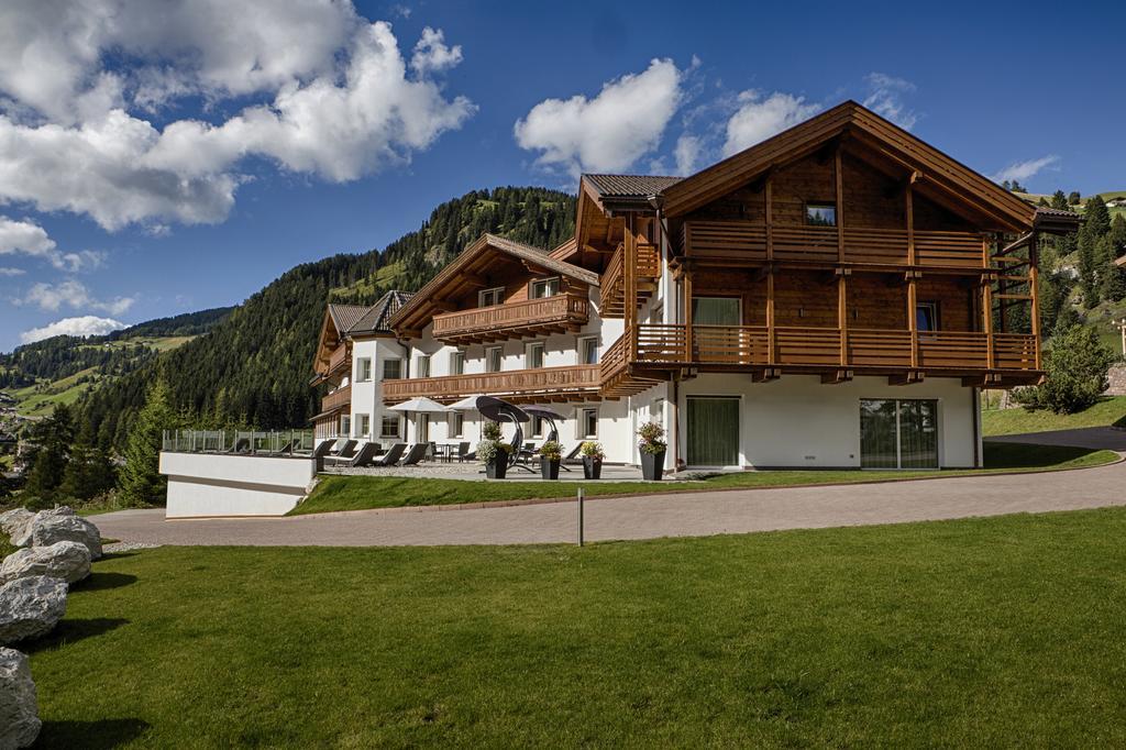 Hotel Comploj Adults Only Сельва-ди-Валь-Гардена Экстерьер фото