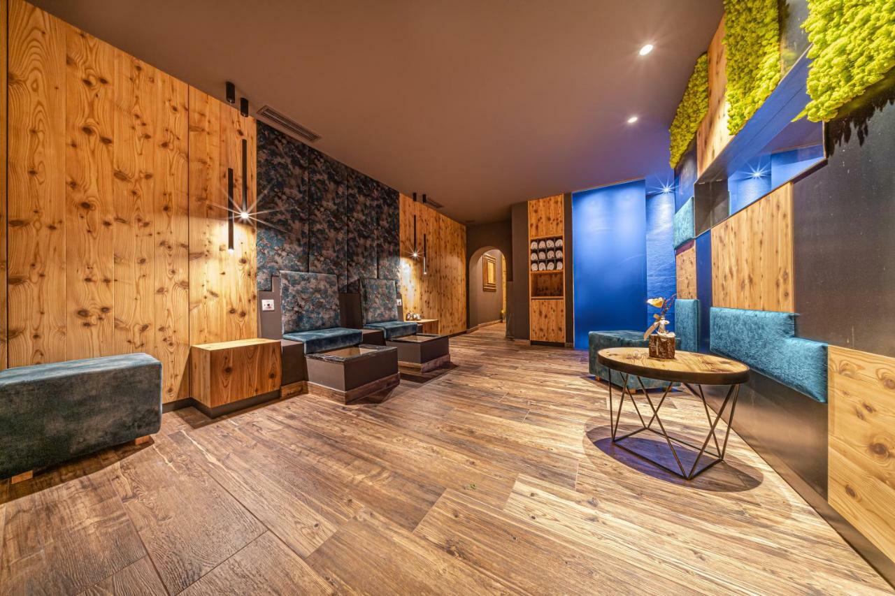 Hotel Comploj Adults Only Сельва-ди-Валь-Гардена Экстерьер фото
